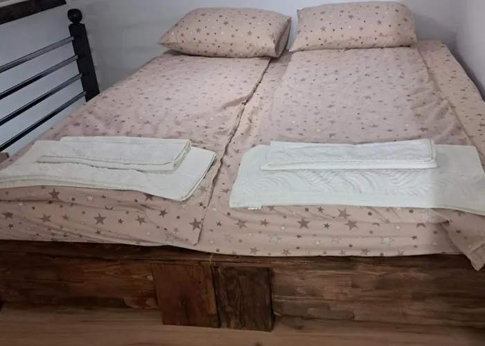 アパート Hukanovic